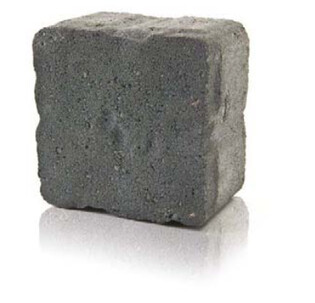 821773